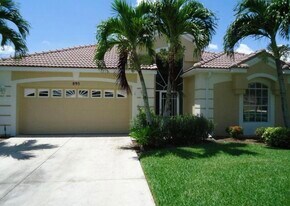 895 SW Lake Charles Cir in Port St. Lucie, FL - Building Photo