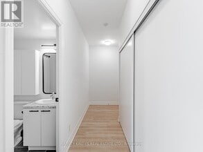 500 St Clair Ave W in Toronto, ON - Building Photo - Building Photo