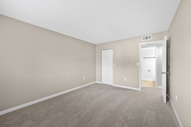 5725 Baywater Dr, Unit 5725 Baywater Drive in Tampa, FL - Building Photo - Building Photo