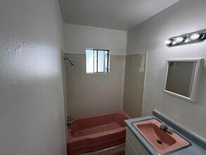 310 La Veta Dr in Albuquerque, NM - Building Photo - Building Photo