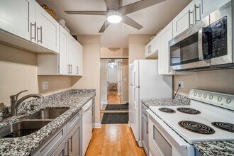 1806 Hemlock Pl in Schaumburg, IL - Building Photo - Building Photo