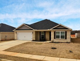 221 Pine Is Ave in Toney, AL - Building Photo