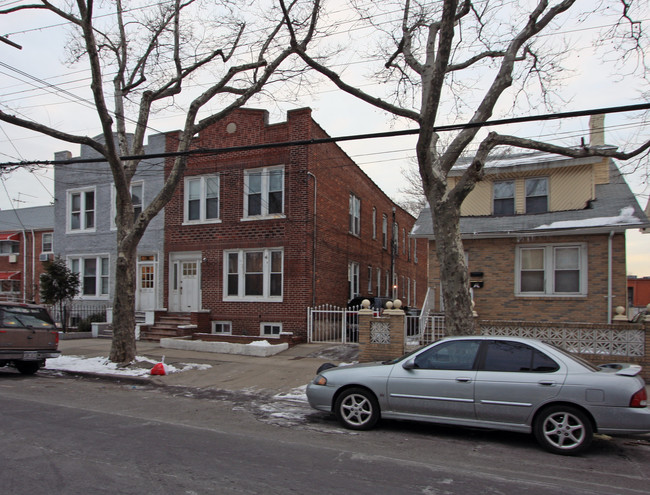 109-39 Lefferts Blvd in Jamaica, NY - Foto de edificio - Building Photo