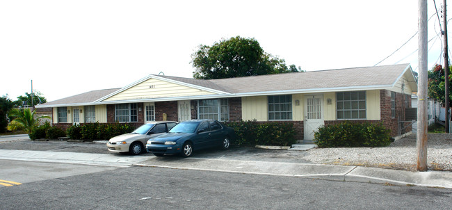 1431 N Federal Hwy in Lake Worth, FL - Building Photo - Building Photo