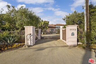 7332 Birdview Ave in Malibu, CA - Building Photo - Building Photo