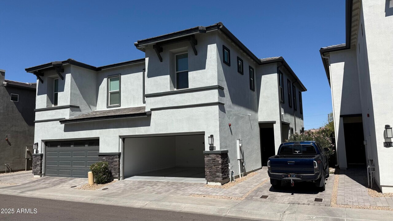 4332 E Berkeley Rd in Phoenix, AZ - Building Photo