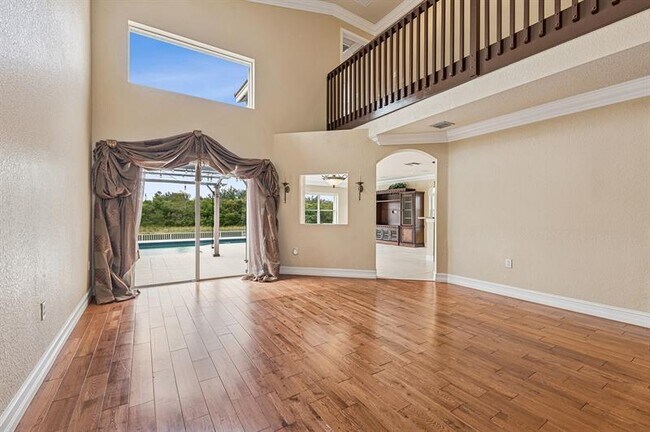 2755 SW 165th Ave in Miramar, FL - Foto de edificio - Building Photo