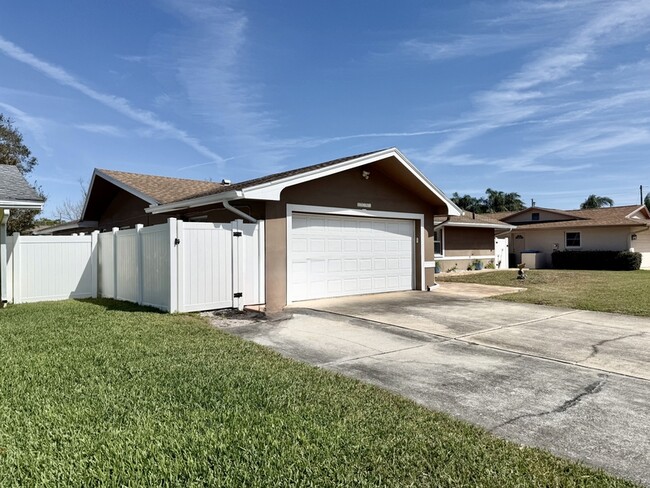 13151 84th Terrace N in Seminole, FL - Building Photo - Building Photo