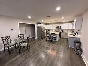 3315 Parvia Ave in Dallas, TX - Building Photo - Building Photo