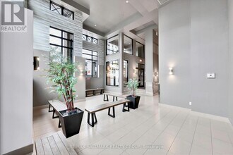 429-429 Kent St in Ottawa, ON - Building Photo - Building Photo