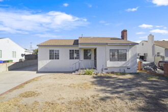 7554 Irvine Ave in North Hollywood, CA - Building Photo - Building Photo
