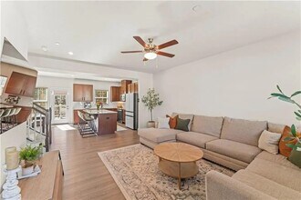 484 Greenwood Dr in Canonsburg, PA - Building Photo - Building Photo