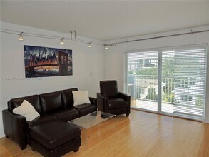947 Lenox Ave. in Miami Beach, FL - Building Photo - Building Photo