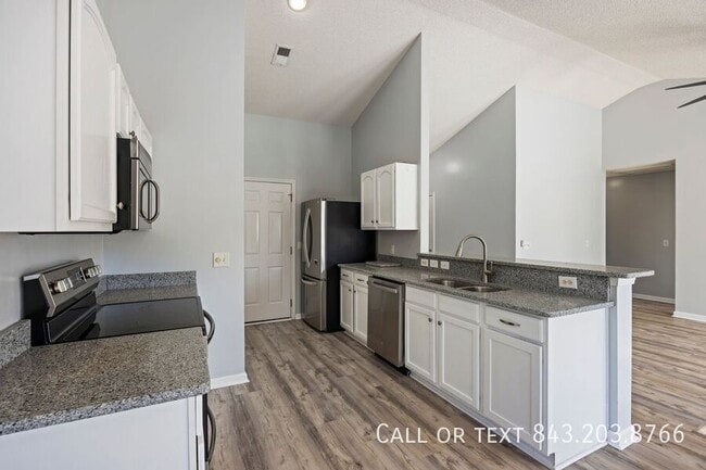 106 Donovan Ct in Summerville, SC - Building Photo - Building Photo