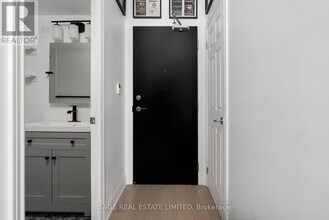 231 Fort York Blvd in Toronto, ON - Building Photo - Building Photo