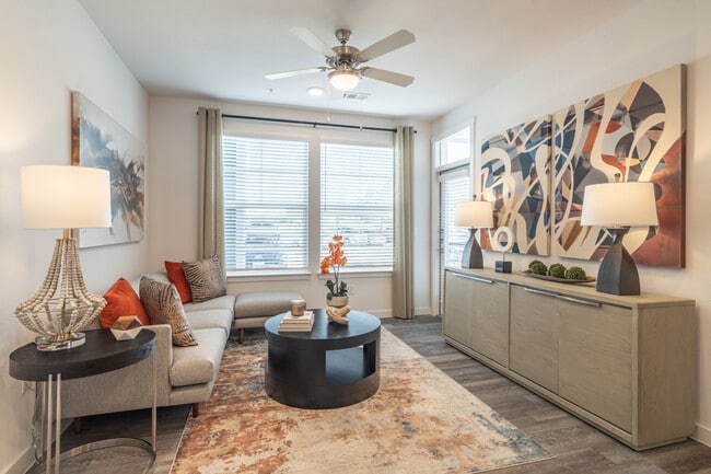 Smart Living Allen Genoa in Houston, TX - Foto de edificio - Interior Photo