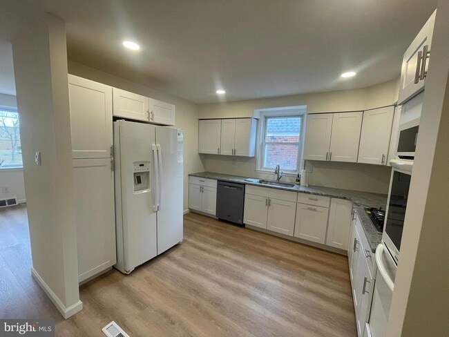 1230 Napfle Ave in Philadelphia, PA - Building Photo - Building Photo