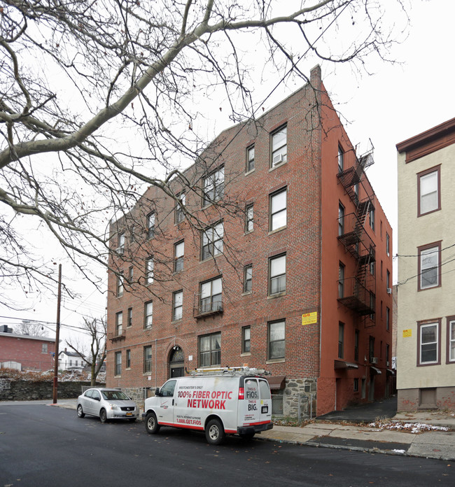 Monroe Arms in Mount Vernon, NY - Foto de edificio - Building Photo