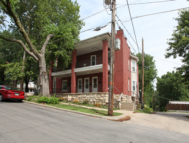 4308-4310 Thompson Ave in Kansas City, MO - Building Photo - Building Photo