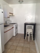 2813 Clearview Ave in Baltimore, MD - Building Photo