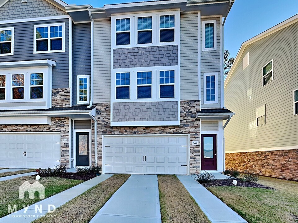 7000 Point Bar Pl in Raleigh, NC - Building Photo