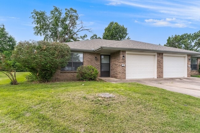property at 7 Jonquilla Way