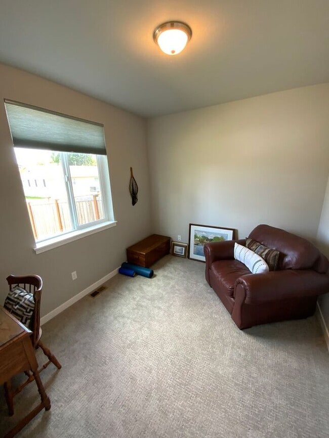 1088 Ron Brown Ln SW in Centralia, WA - Building Photo - Building Photo