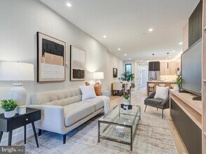 1740 N Marshall St in Philadelphia, PA - Building Photo - Building Photo