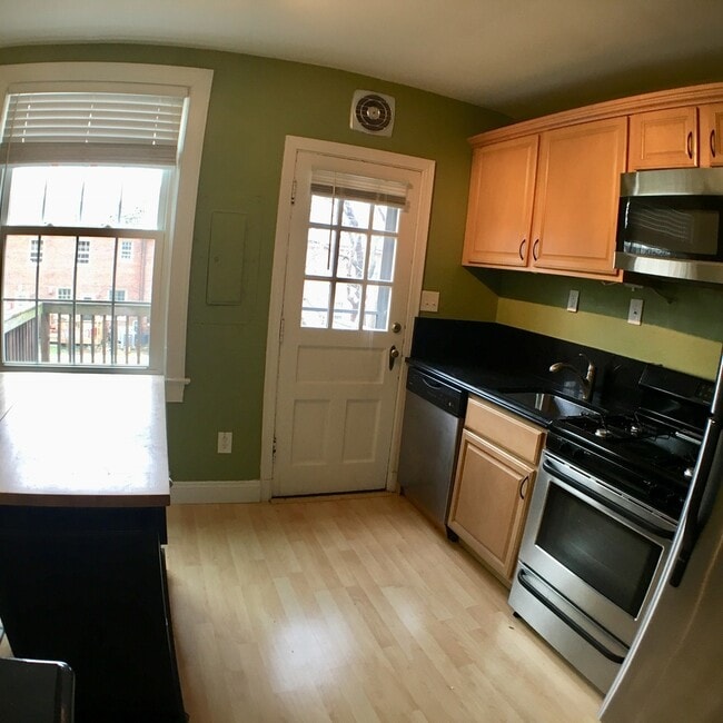 1303 S Barton St in Arlington, VA - Building Photo - Building Photo