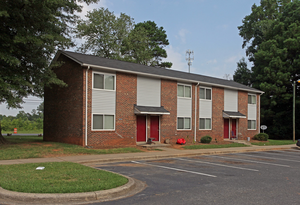 Westside Apartments in Charlotte, NC - Building Photo