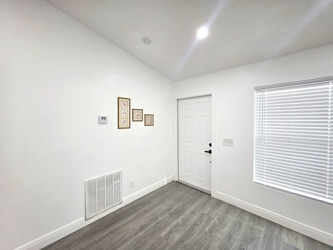 490 13th Ln SW in Vero Beach, FL - Building Photo - Building Photo