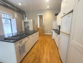 4207 N Elston Ave in Chicago, IL - Building Photo - Building Photo