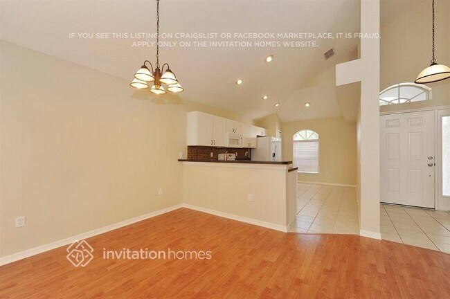 4802 Woodmere Rd in Land O Lakes, FL - Foto de edificio - Building Photo