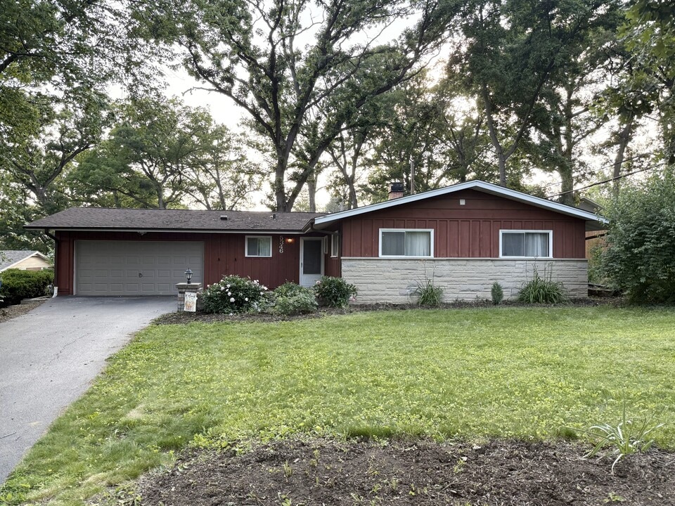 5346 Center Ave in Lisle, IL - Building Photo