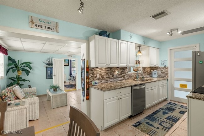 1238 Forsyth Dr