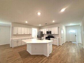 1917 Buntline Hitch Dr in Leander, TX - Building Photo - Building Photo