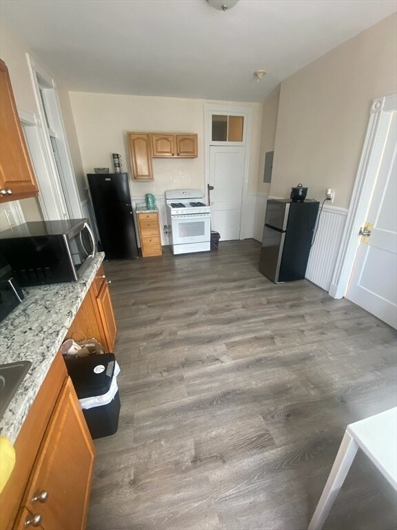119 Atlantic Ave in Revere, MA - Building Photo - Building Photo