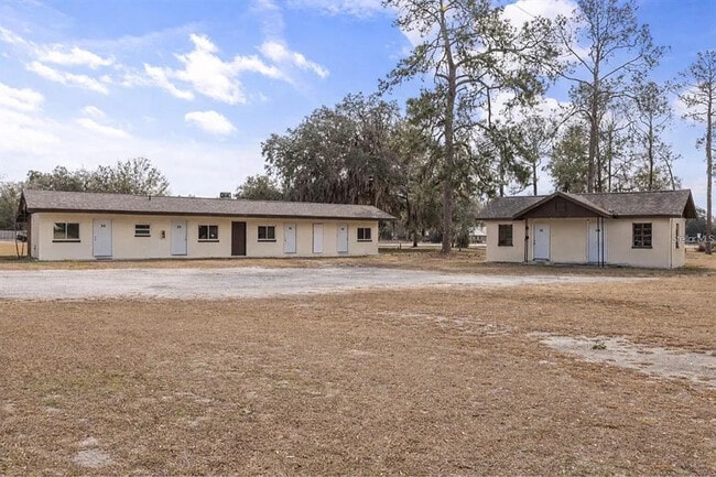 property at 8010 SE US Hwy 301