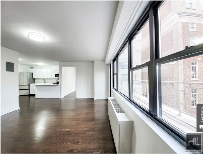 E 16 ST, Unit 17F in New York, NY - Foto de edificio - Building Photo