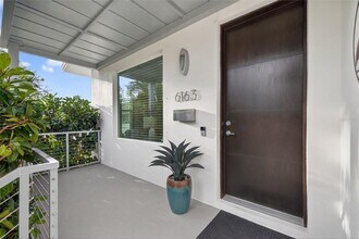 6163 2nd Ave S in St. Petersburg, FL - Building Photo - Building Photo