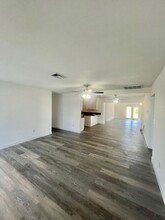 705 E Virginia Ave in Punta Gorda, FL - Building Photo - Building Photo