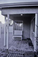 4927 Forman Ave in North Hollywood, CA - Building Photo - Building Photo