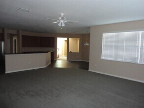 5331 Sandy Shell Dr in Apollo Beach, FL - Building Photo - Building Photo