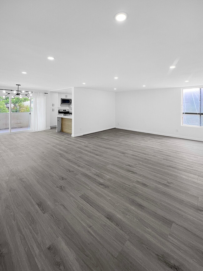 1345 18th St, Unit 1 in Santa Monica, CA - Building Photo - Building Photo