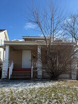 4719 E 94th St in Garfield Heights, OH - Building Photo