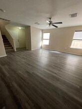 8710 Dittmar Oaks Dr in Austin, TX - Building Photo - Building Photo