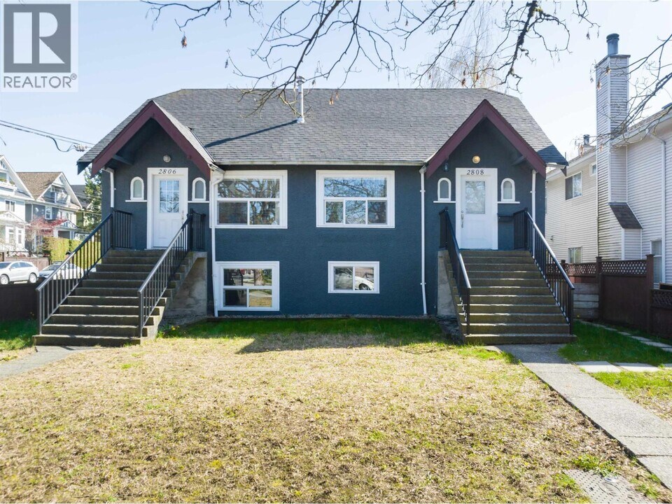 28XX W 6th Ave in Vancouver, BC - Building Photo