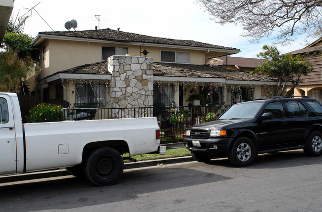 406 E 97th St in Inglewood, CA - Building Photo - Building Photo