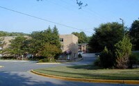 Quantico Court in Triangle, VA - Foto de edificio - Building Photo