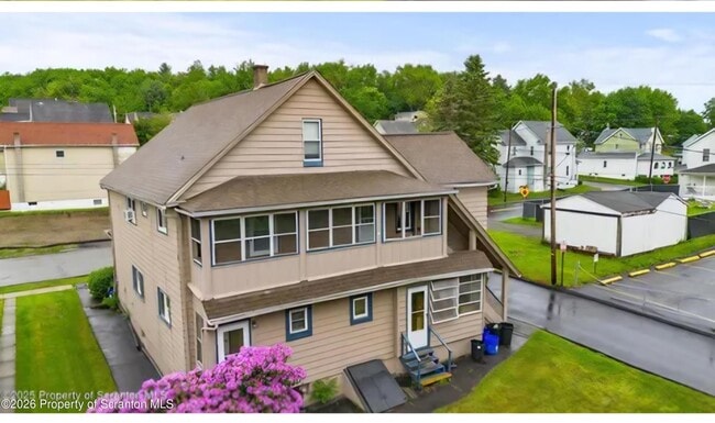 215 Bellman St in Throop, PA - Building Photo - Building Photo